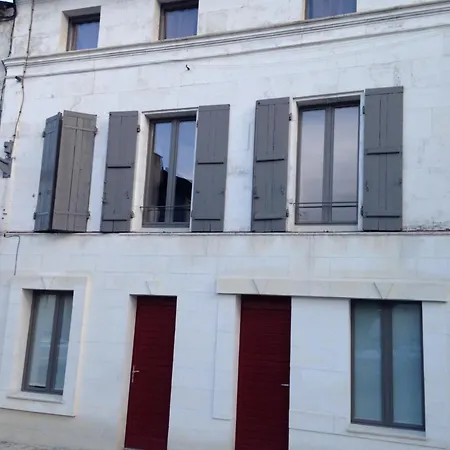 Holiday home Gites Les Suites Du Ligaro Jarnac